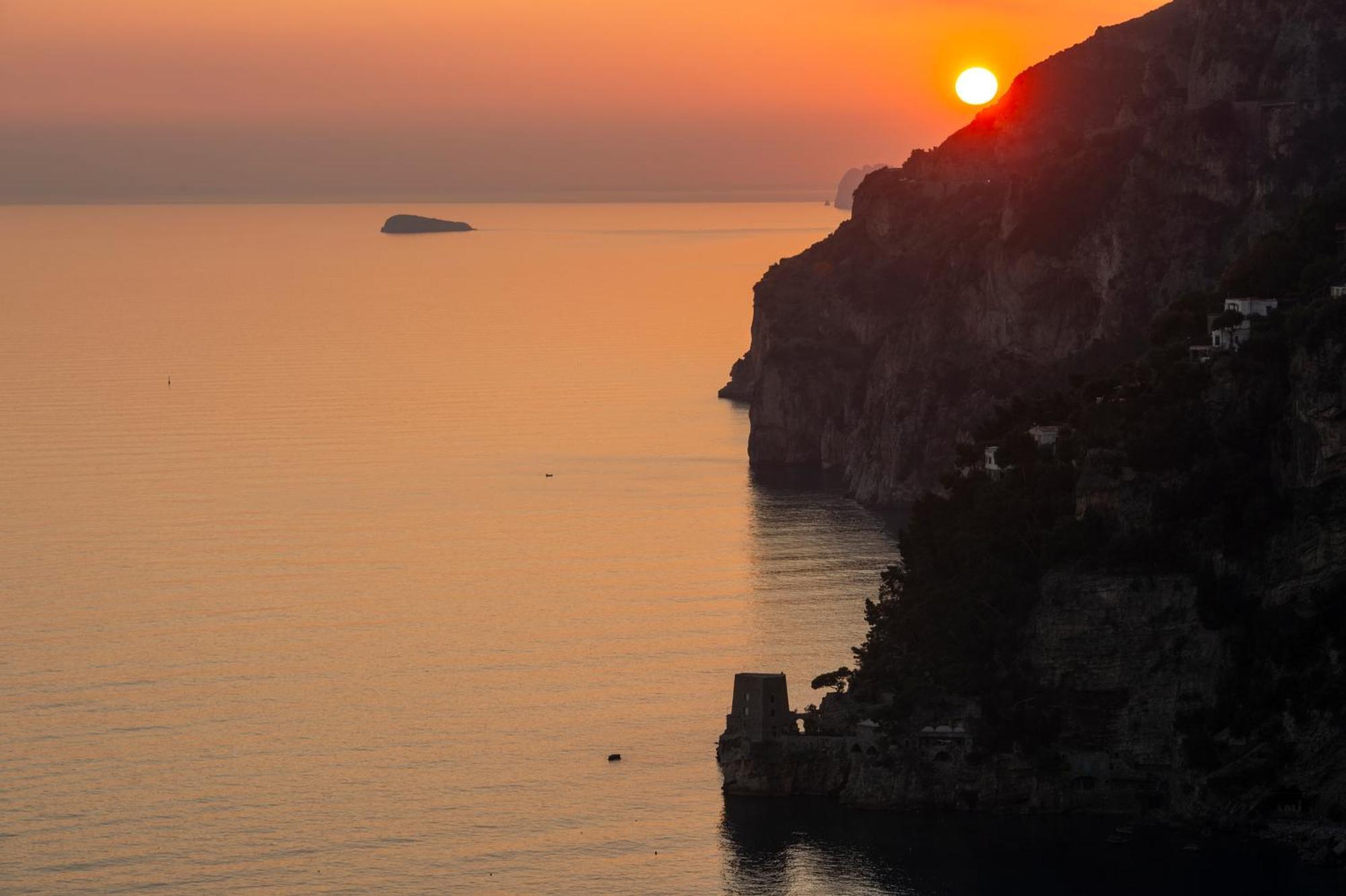 Aria Di Mare,Near Elevator, Few Steps, Parking, Garden Apartment Positano Exterior photo